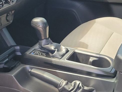 Used 2022 Toyota Tacoma SR image 18