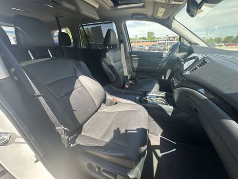 Used 2022 Honda Pilot Touring image 31