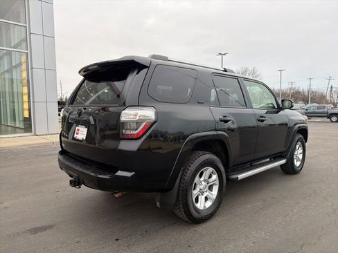 Certified 2024 Toyota 4Runner SR5 Premium w/ Moonroof Package image 7