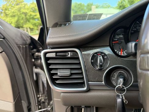 Used 2015 Porsche Panamera 4S image 21