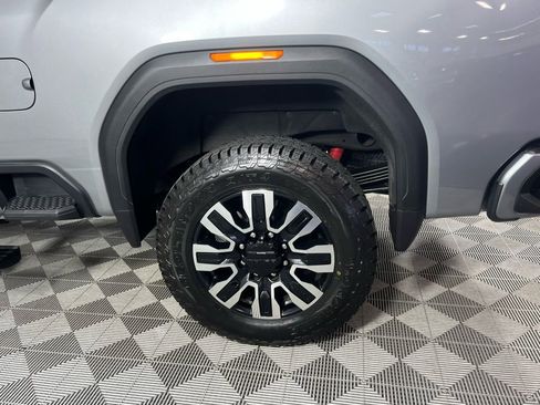 Used 2024 GMC Sierra 2500 Denali Ultimate image 12