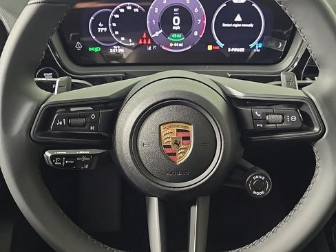 Certified 2025 Porsche Cayenne E-Hybrid Coupe AWD/4WD image 27