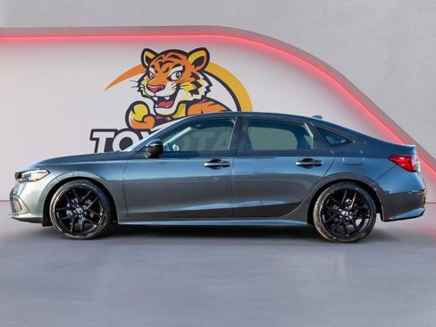 Used 2024 Honda Civic Sport image 8