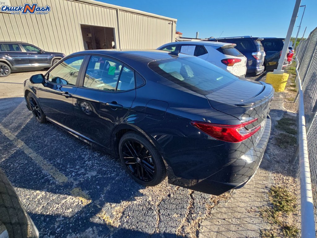 Used 2026 Toyota Camry SE FWD image 4