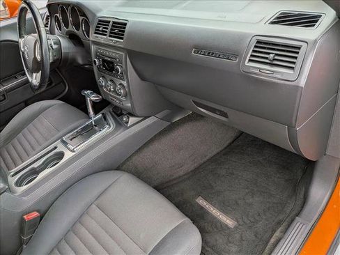 Used 2012 Dodge Challenger R/T image 20