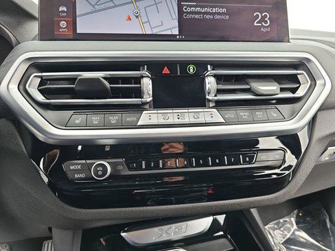 Used 2024 BMW X3 sDrive30i w/ Premium Package image 18