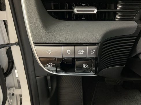 New 2025 Hyundai Ioniq 5 SEL image 27