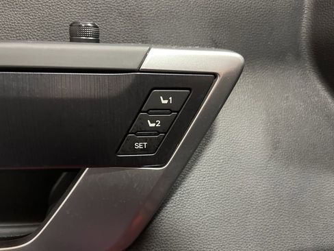 Used 2024 Toyota Tundra Platinum AWD/4WD image 13