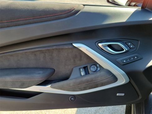 Used 2021 Chevrolet Camaro ZL1 image 25