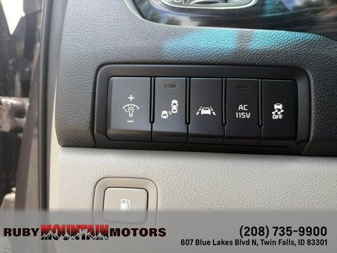 Used 2020 Kia Sedona SX FWD image 14