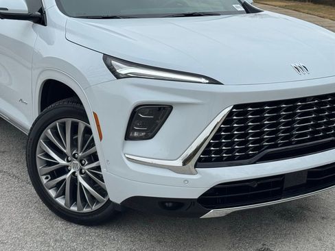 New 2026 Buick Enclave Avenir w/ Super Cruise Package image 6