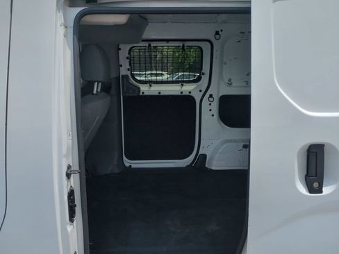 Used 2020 Nissan NV200 SV w/ Sliding Glass Door Package FWD image 17