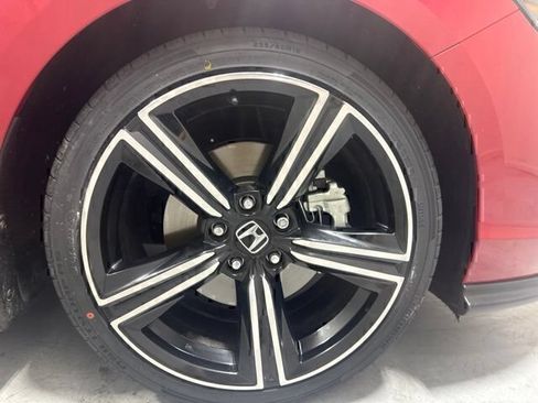 Used 2023 Honda Accord Sport image 4