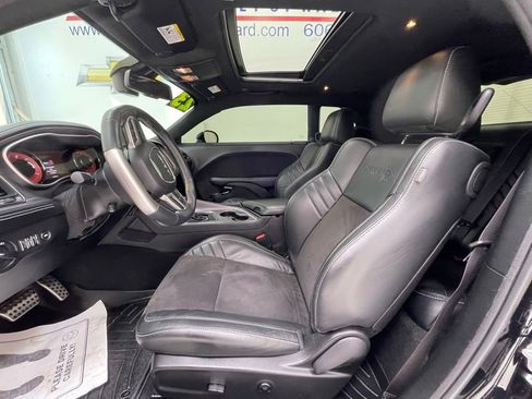 Used 2023 Dodge Challenger SRT Hellcat w/ Driver Convenience Group image 15