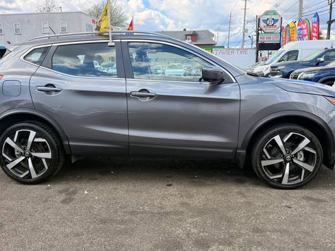 Used 2022 Nissan Rogue Sport SL image 11
