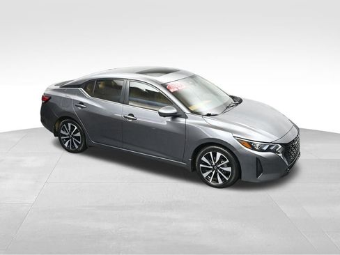 Used 2024 Nissan Sentra SV w/ SV Premium Package FWD image 39