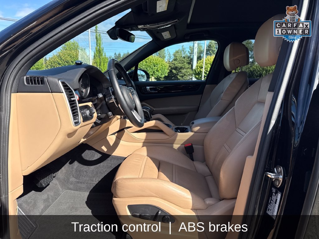 Used 2023 Porsche Cayenne w/ Premium Package AWD/4WD image 11
