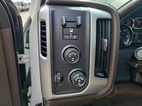 Used 2018 GMC Sierra 1500 SLT AWD/4WD image 25
