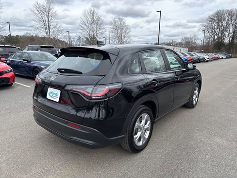 Certified 2025 Honda HR-V LX image 8