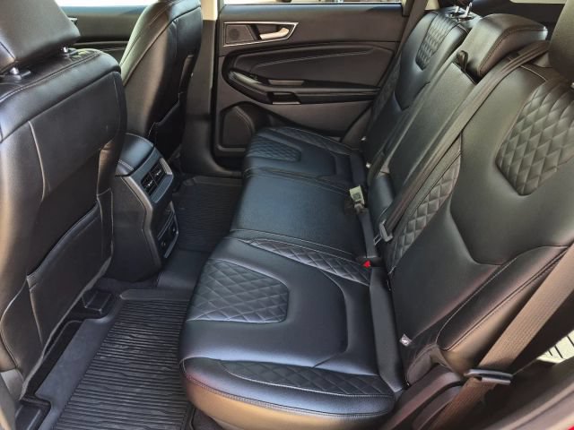 Used 2023 Ford Edge Titanium AWD/4WD image 11