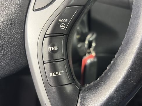 Used 2015 Hyundai Elantra SE w/ Option Group 03 FWD image 29