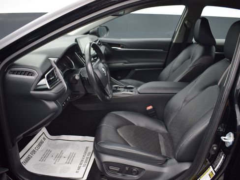 Used 2024 Toyota Camry XSE FWD image 13