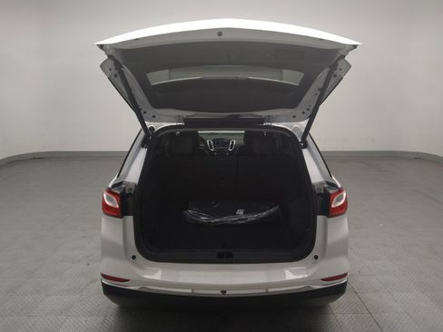 Used 2021 Chevrolet Equinox Premier FWD image 29