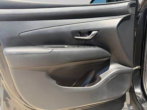 Used 2025 Hyundai Tucson SE FWD image 18