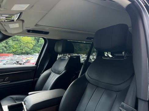 Used 2024 Land Rover Range Rover Long Wheelbase Autobiography image 16