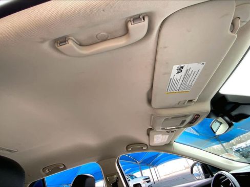 Used 2023 Buick Envision Essence image 14