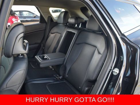 Used 2024 Kia Sportage EX image 19