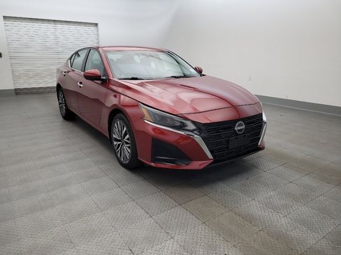 Used 2023 Nissan Altima 2.5 SV AWD/4WD image 13