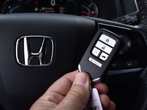 Used 2019 Honda Passport Touring image 11