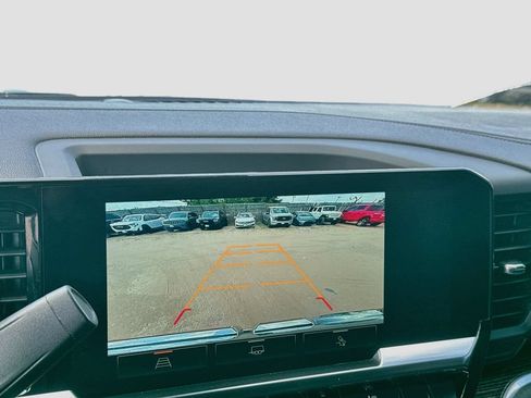 Used 2026 GMC Sierra 1500 SLE w/ Preferred Package RWD image 17