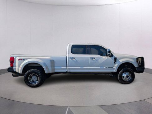 Used 2017 Ford F350 Platinum w/ Platinum Ultimate Package AWD/4WD image 8
