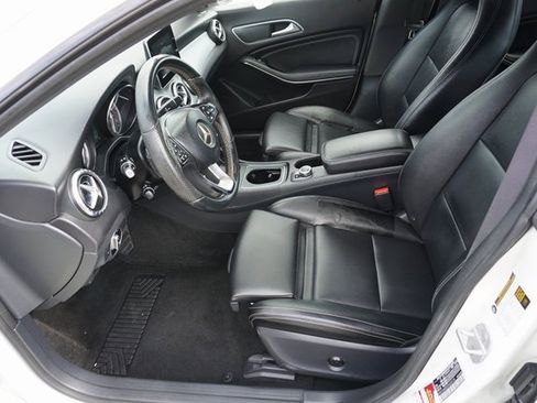 Used 2016 Mercedes-Benz CLA 250 image 8