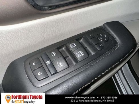 Used 2024 Chrysler Voyager LX image 19