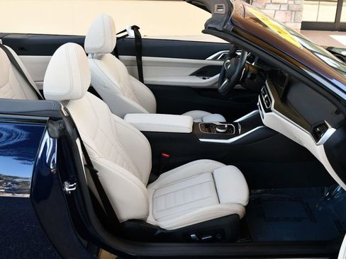 Used 2024 BMW M440i Convertible w/ Premium Package image 61