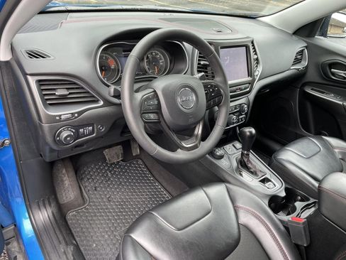 Used 2022 Jeep Cherokee Trailhawk w/ Sound & Nav Group AWD/4WD image 14