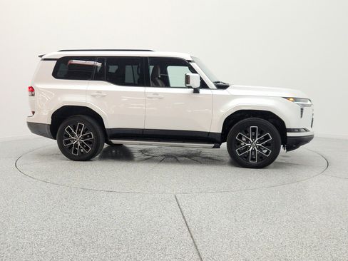 Used 2025 Lexus GX 550 w/ Accessory Package (Z1) AWD/4WD image 4