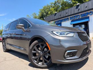 Used 2022 Chrysler Pacifica Touring-L w/ Uconnect Theater Family Group FWD video 1