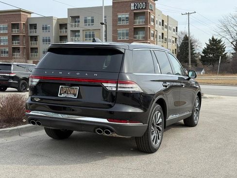 New 2026 Lincoln Aviator AWD image 3