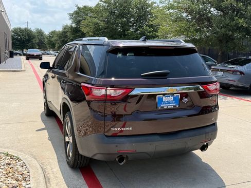 Used 2018 Chevrolet Traverse LT FWD image 3