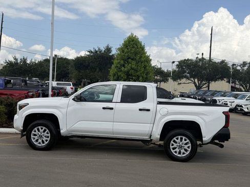 Certified 2024 Toyota Tacoma SR AWD/4WD image 4