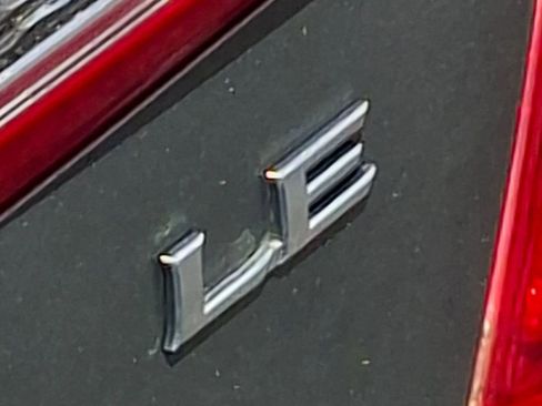 Used 2012 Toyota Camry LE image 7