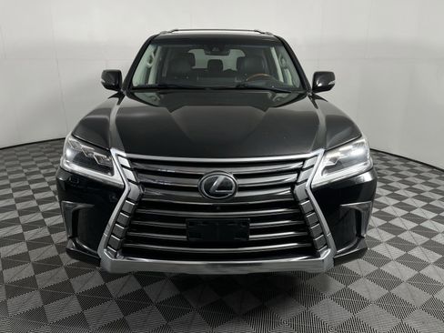Used 2016 Lexus LX 570 4WD image 2