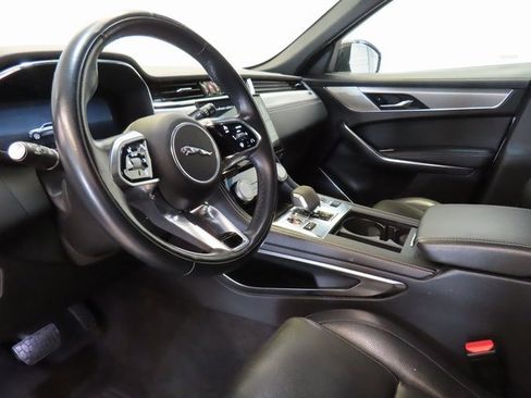Used 2024 Jaguar F-PACE R-Dynamic S image 4
