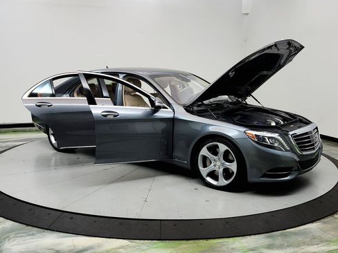 Used 2016 Mercedes-Benz S 550 Sedan image 10