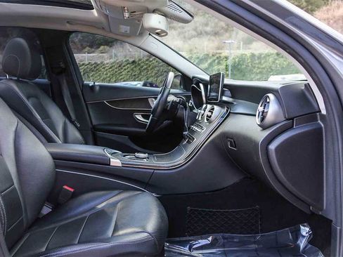 Used 2017 Mercedes-Benz C 300 Sedan image 18