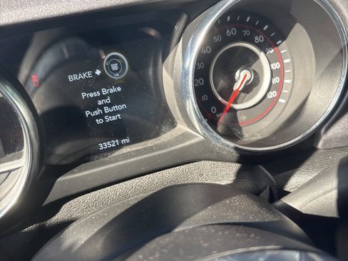 Used 2021 Jeep Gladiator Mojave image 13